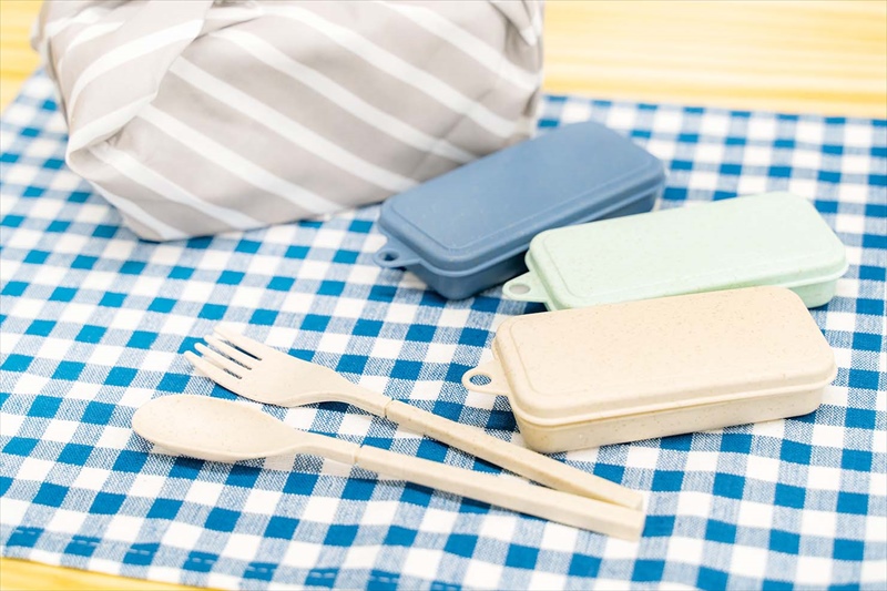 familiar カトラリーセット ノベルティ　【ネイビー】 ギフトにも【SUNAO】のカトラリー｜ファミリア代官山店の公式ブログ