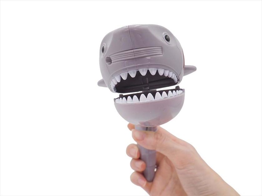噛みつけ！のびーるシャーク｜ノベルティ・販促品・記念品・名入れ