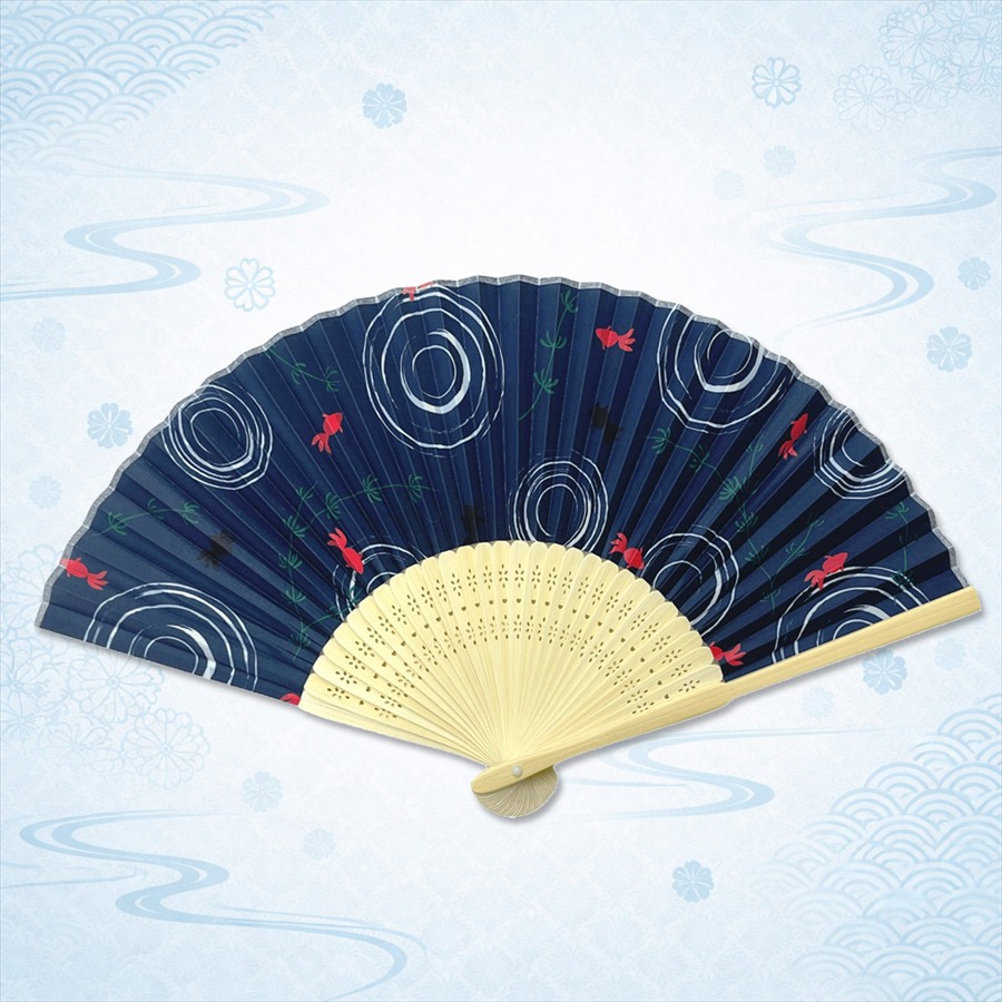 白竹扇子　紺地金魚
